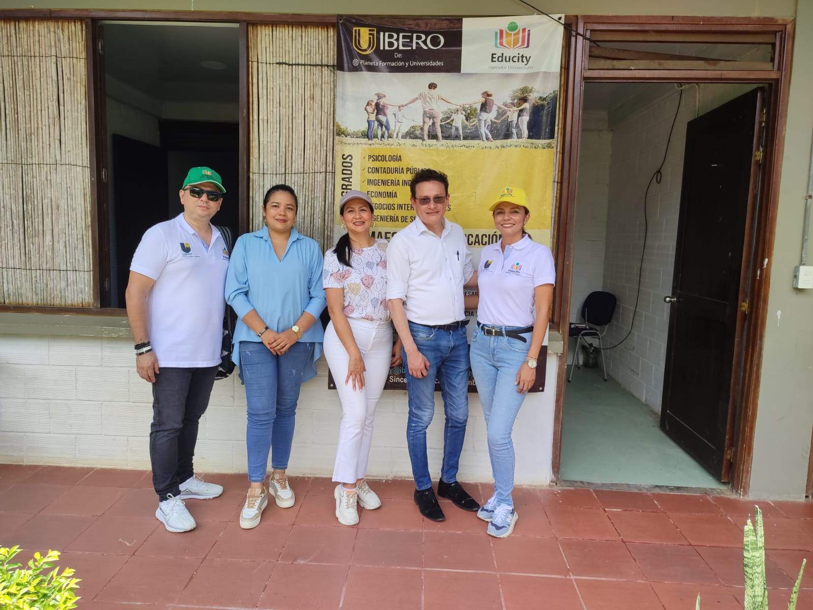Imagen2-noticia-ibero de visita en córdoba y sucre seguimos posicionándonos y rompiendo brechas educativas en las regiones