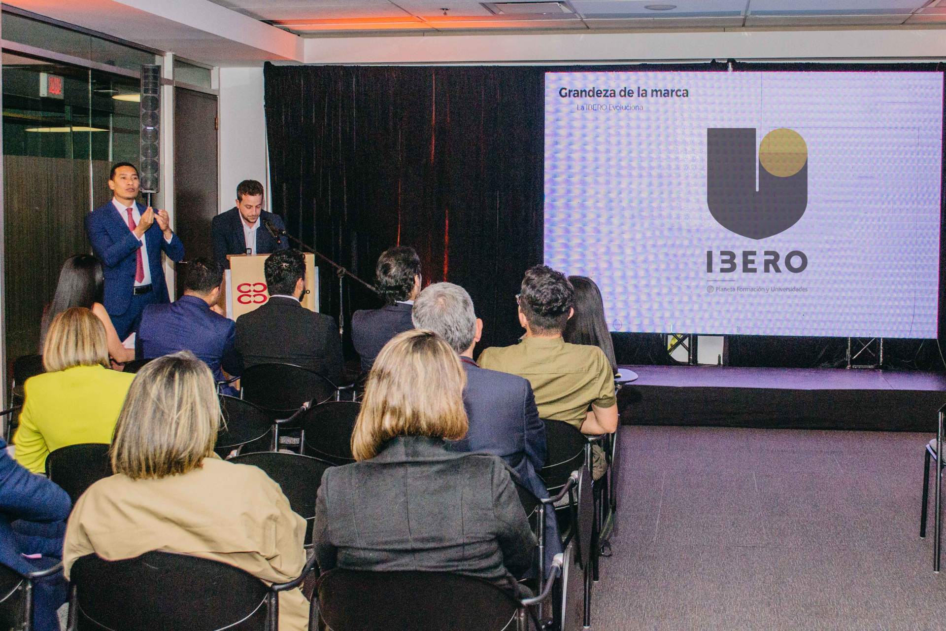 Imagen3-noticia-la marca-de-IBERO se-transforma