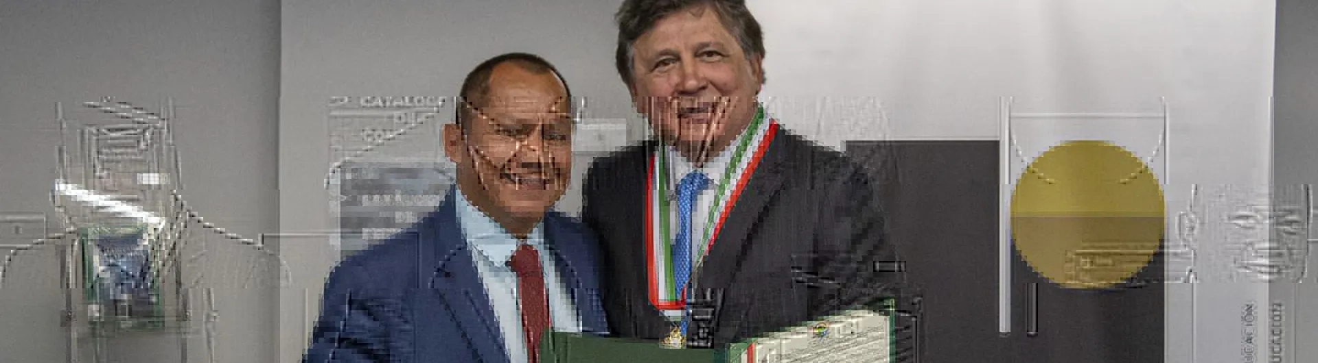 Medalla al mérito IBERO