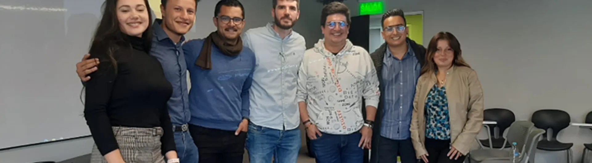 Visita del investigador enrique bonilla de madrid españa